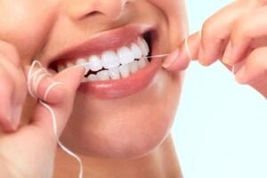 Profilaxia și importanța igienizării dentare regulate