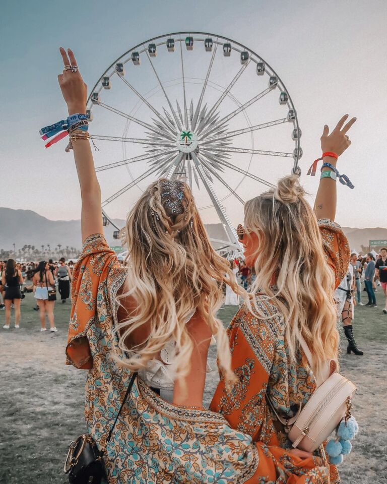 Inelele pentru păr, un must-have în sezonul festivalurilor Inelele pentru păr, un must-have în sezonul festivalurilor