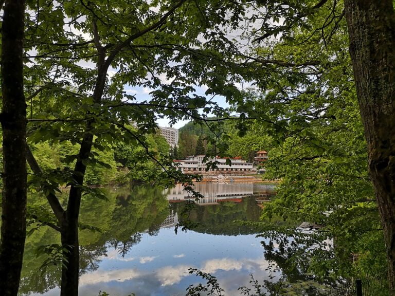 5 beneficii ale băilor în apă sărată