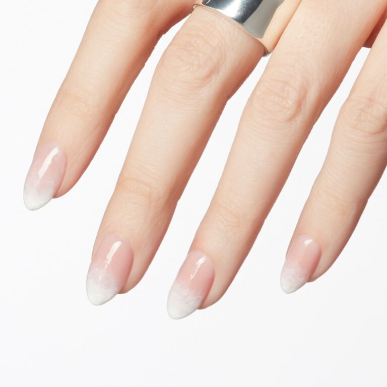 5 trucuri pentru ca lacul de unghii sa reziste mai mult pe unghii 5 trucuri pentru ca lacul de unghii sa reziste mai mult pe unghii