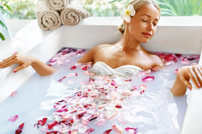 5 băi termale cu 3 efecte benefice: răsfăț, beauty și terapie 5 băi termale cu 3 efecte benefice: răsfăț, beauty și terapie