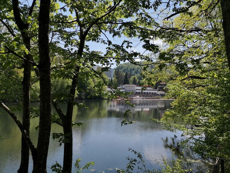 Vara, Lacul Ursu are puteri miraculoase! Vara, Lacul Ursu are puteri miraculoase!