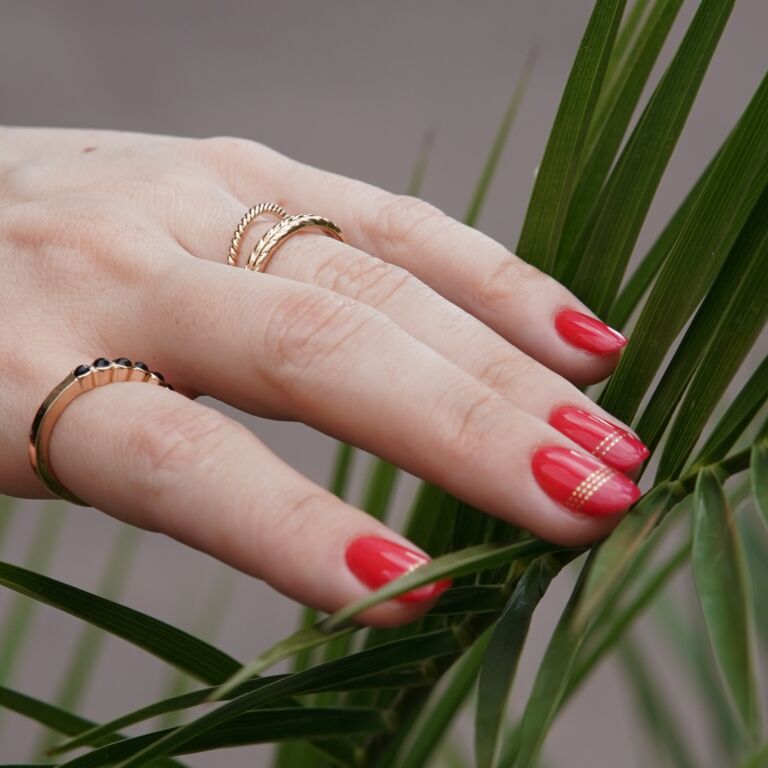 Pasiune în roșu – Red in the city by Mari Luca cu nuanțe din portofoliul #OPI Pasiune în roșu – Red in the city by Mari Luca cu nuanțe din portofoliul #OPI