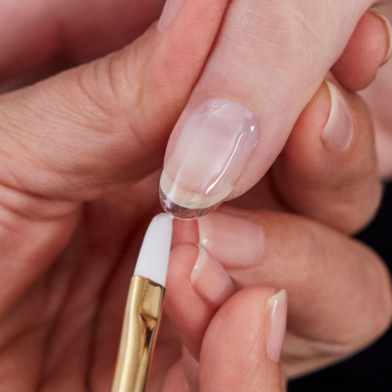 Instrumente must-have pentru o manichiură realizată acasă