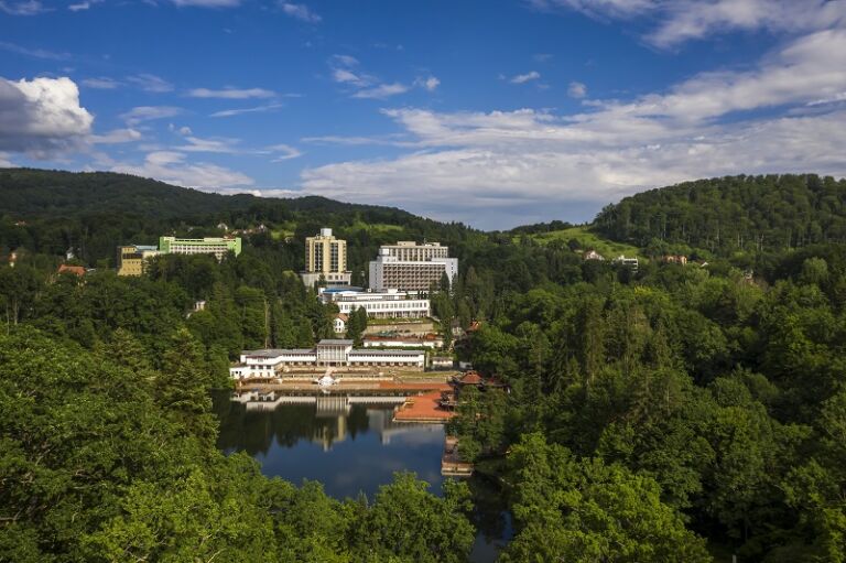 În iulie și august, apa sărată de la Sovata are puteri ultra vindecătoare În iulie și august, apa sărată de la Sovata are puteri ultra vindecătoare