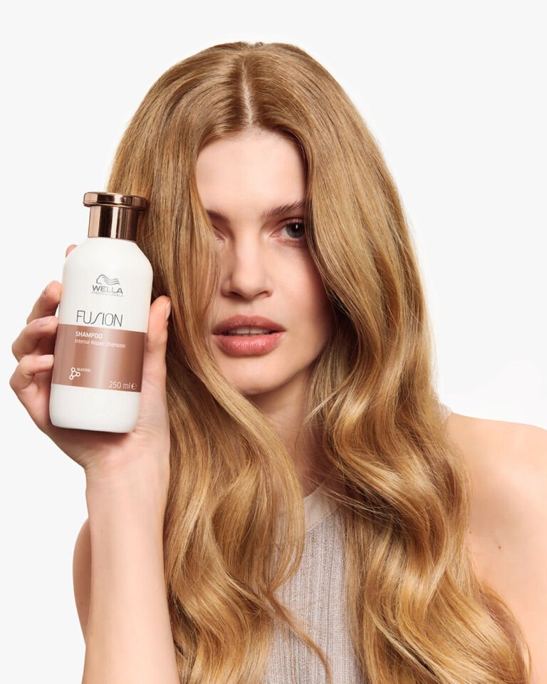 Cât de des ar trebui să îți speli părul?