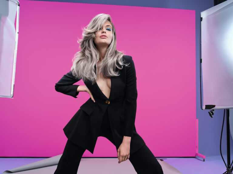 WELLA COLOR BLOCKING: CULOAREA PĂRULUI DEVINE UN SIMBOL AL EXPRIMĂRII DE SINE ȘI AL STRĂLUCIRII