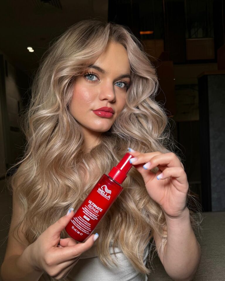 Trucuri care îți vor face părul să miroasă incredibil de bine