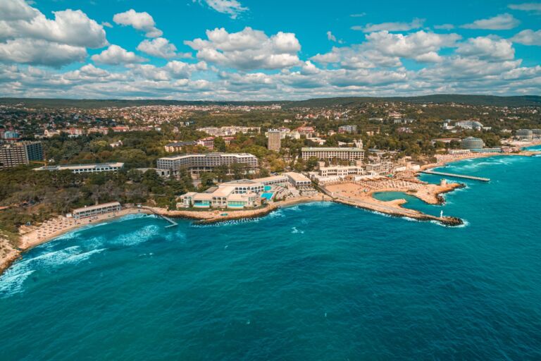 Stațiunea Sf. Constantin și Elena – destinația ta pentru sănătate și relaxare Stațiunea Sf. Constantin și Elena - destinația ta pentru sănătate și relaxare