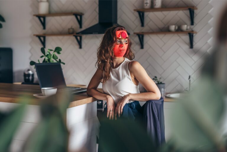 FOREO PREZINTĂ NOUL FAQ™ 201 FOREO PREZINTĂ NOUL FAQ™ 201