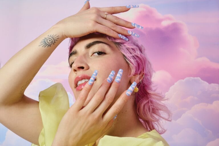 Cum să nu-ți mai crape mâinile de uscăciune și de ger