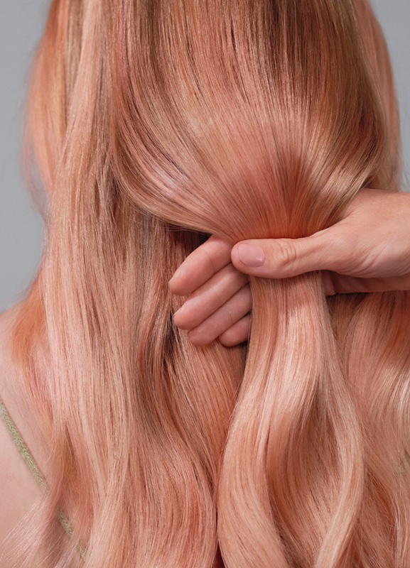 Mergi pe roz. Cum poți să îți vopsești singură părul în roz? Mergi pe roz. Cum poți să îți vopsești singură părul în roz?