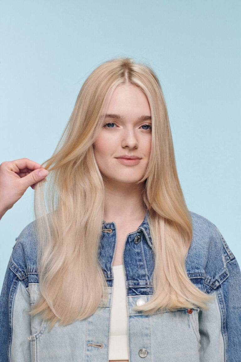 Butterfly – tunsoarea „fluture”, perfectă pentru vara de după colț Butterfly - tunsoarea „fluture", perfectă pentru vara de după colț