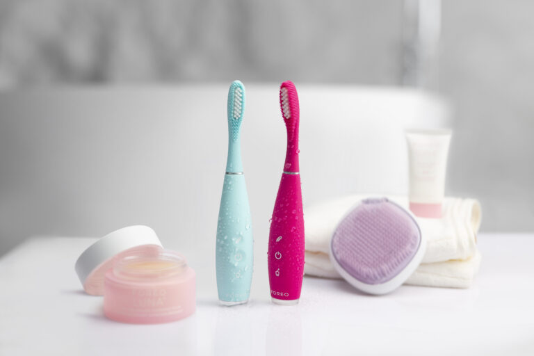 ISSA™ 4 revoluționează igiena orală: tehnologie de ultimă generație, testată de utilizatori și validată de stomatologi ISSA™ 4 revoluționează igiena orală: tehnologie de ultimă generație, testată de utilizatori și validată de stomatologi