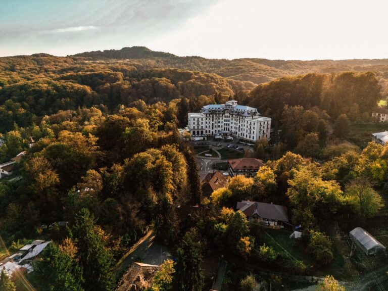 Refacere și echilibru: cum te ajută balneoterapia după sezonul estival? Refacere și echilibru: cum te ajută balneoterapia după sezonul estival?