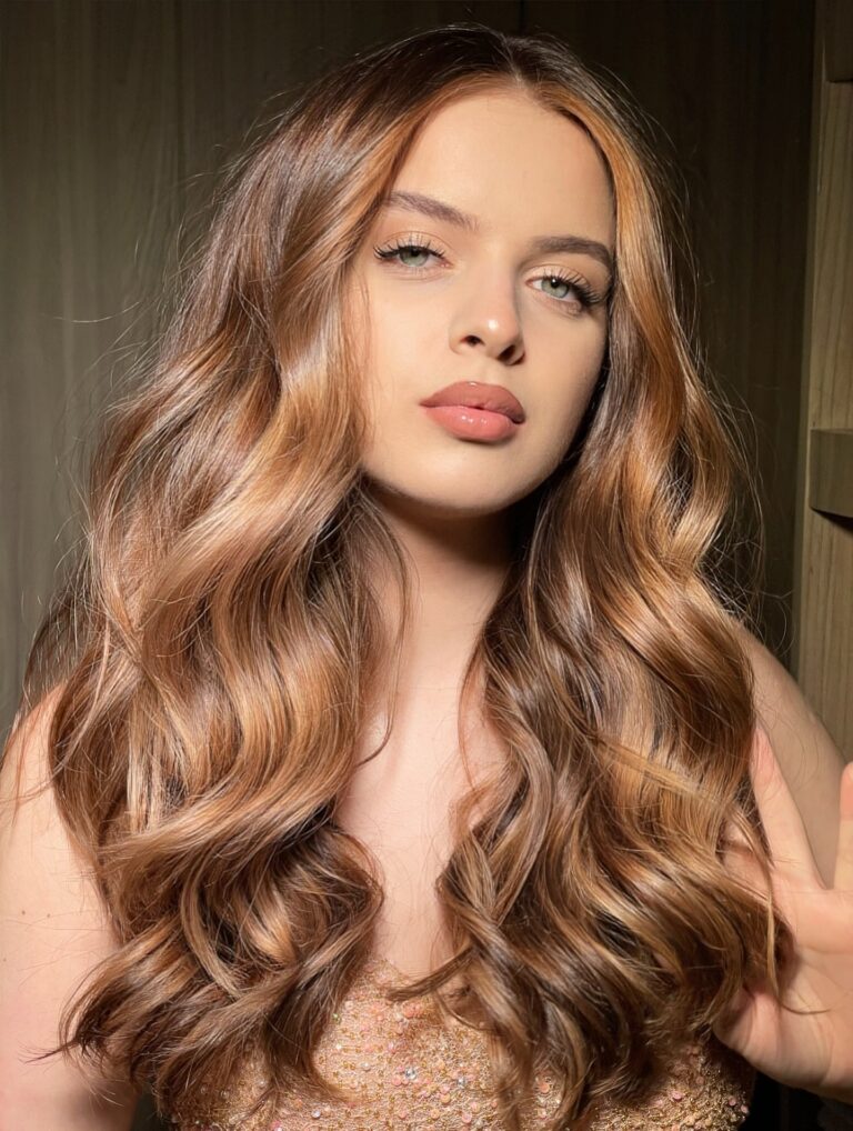 Cum să-ți speli părul fără să-l deteriorezi: 10 greșeli de evitat Cum să-ți speli părul fără să-l deteriorezi: 10 greșeli de evitat