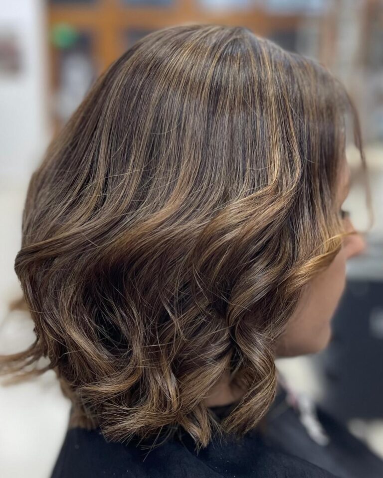 Rutina antipoluare: scutul părului împotriva poluării urbane Rutina antipoluare: Scutul părului împotriva poluării urbane