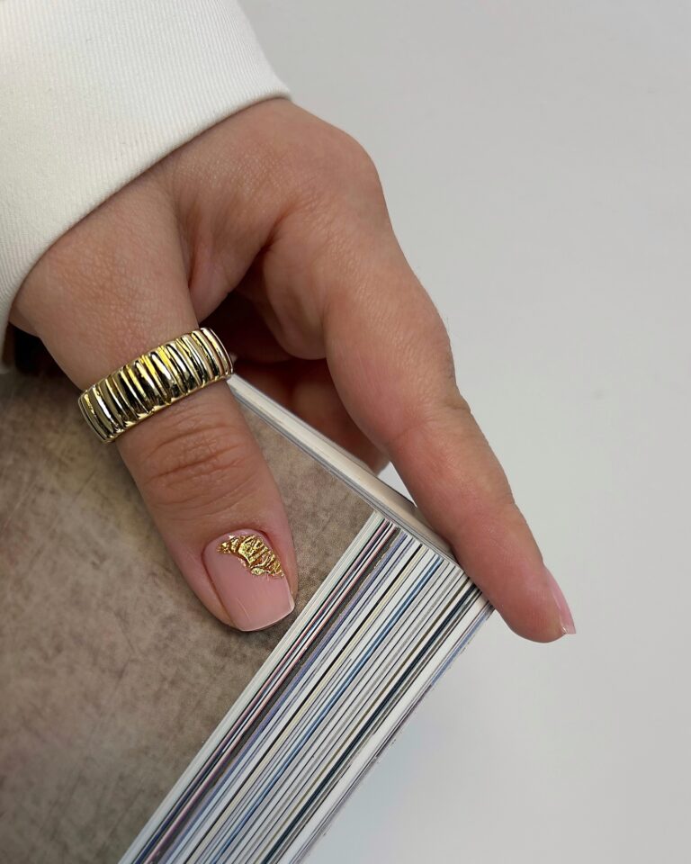 2026 is the new 2016: revenirea spectaculoasă a unghiilor pătrate