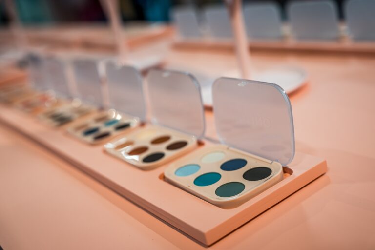 Notino lansează Notino Collection, noua colecție de make-up creată pentru frumusețea modernă