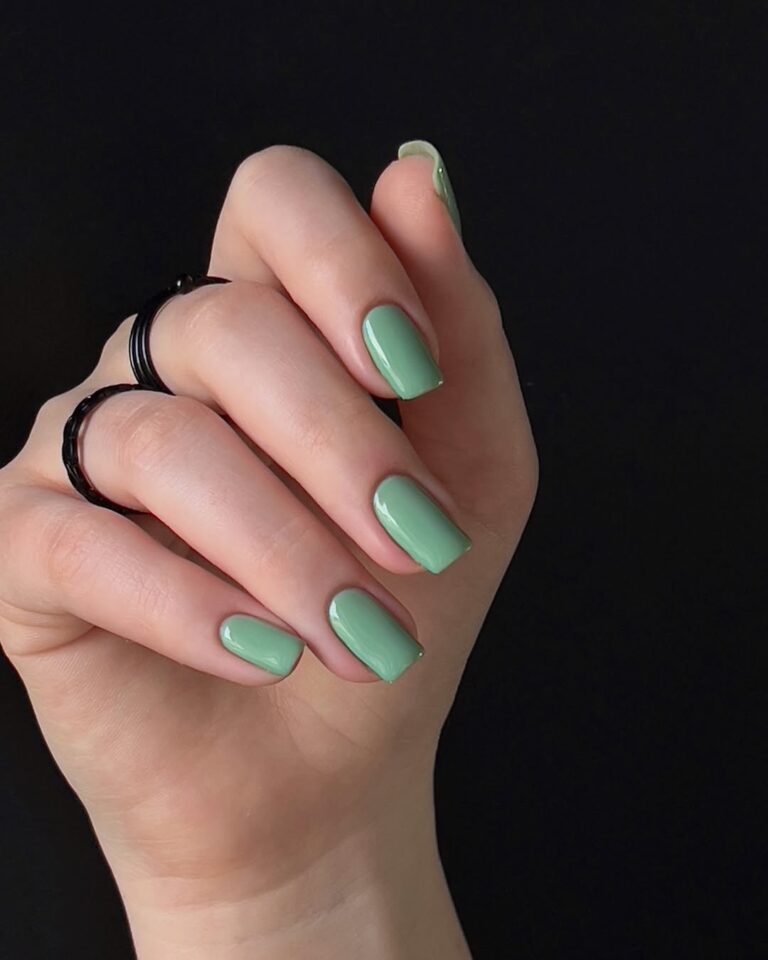 Less is more: simplitatea care definește începutul primăverii Less is more: simplitatea care definește începutul primăverii