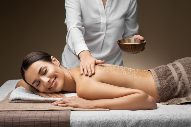 Scrubul corporal: ritualul care transformă îngrijirea corpului Scrubul corporal: ritualul care transformă îngrijirea corpului