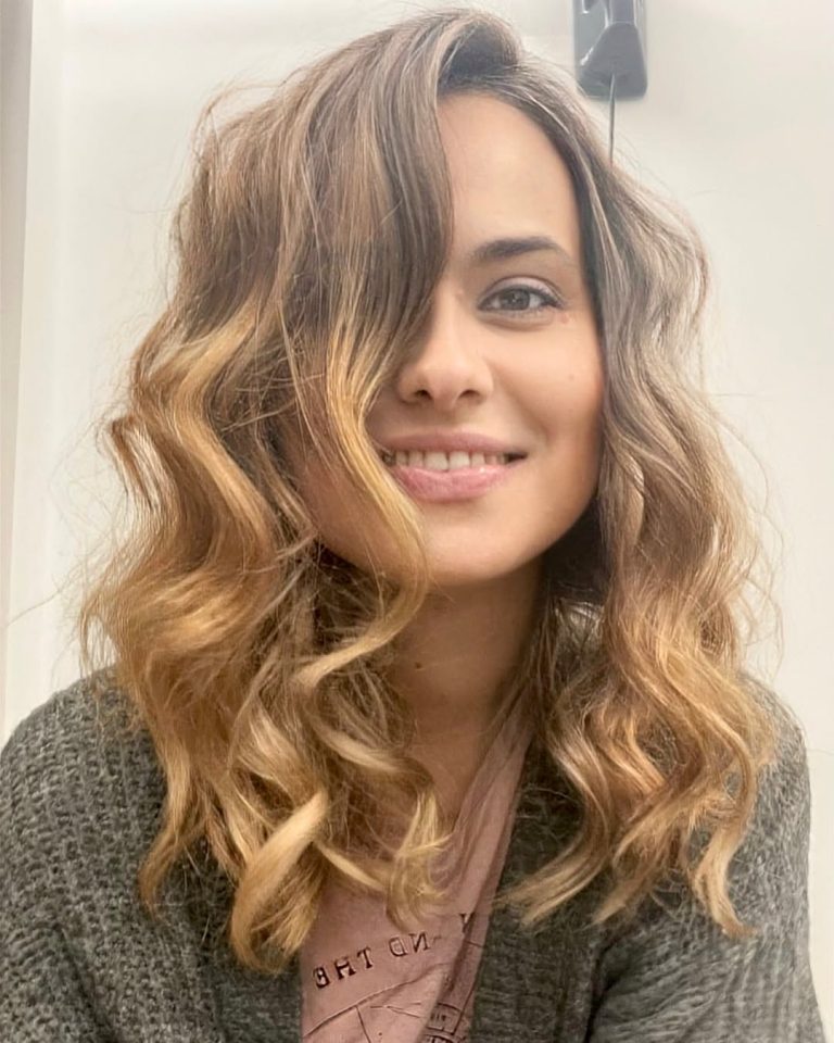 Coafuri de birou: look-uri fresh pentru revenirea din vacanță