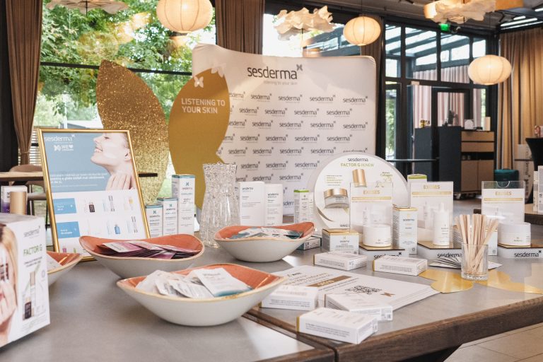 Sesderma aduce educația și personalizarea în centrul conversației despre skincare în România